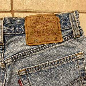 🔥Vintage Levi’s denim shorts!